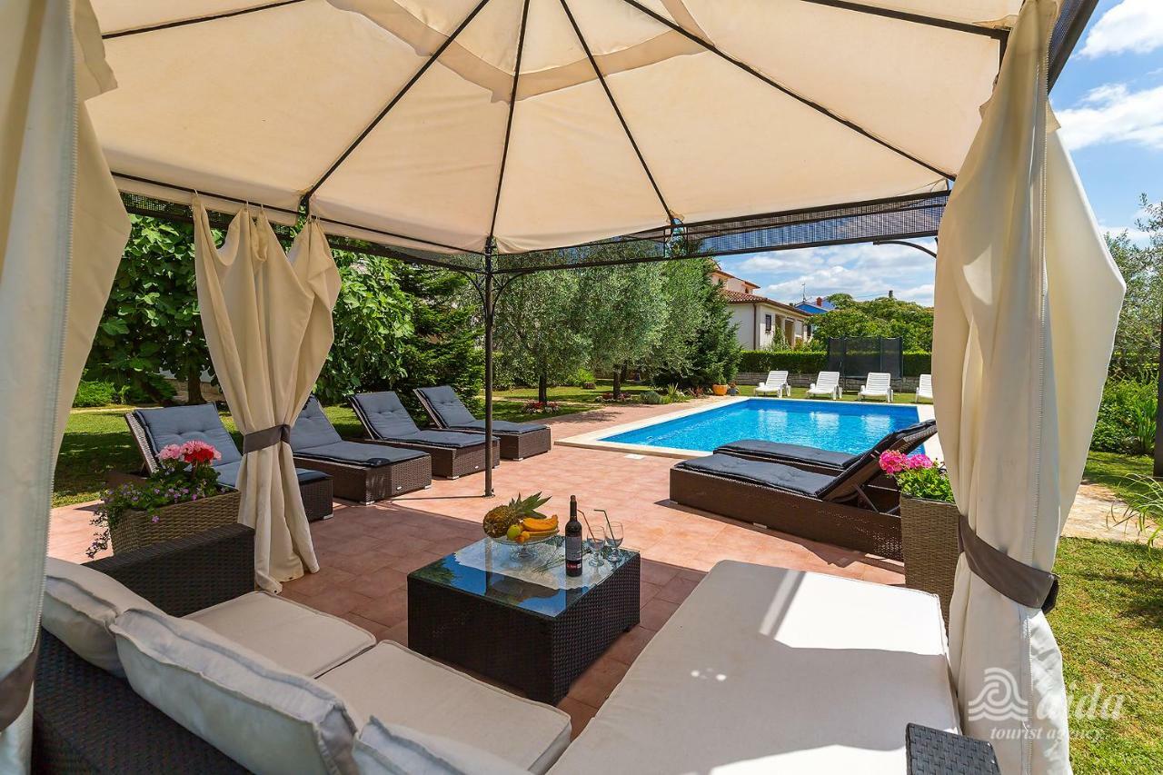 Family Vacation Villa Žbandaj Esterno foto