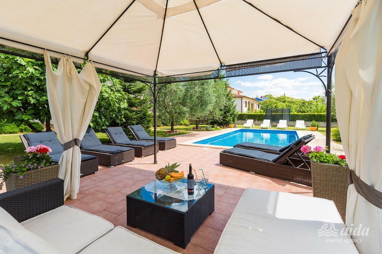 Family Vacation Villa Žbandaj Esterno foto